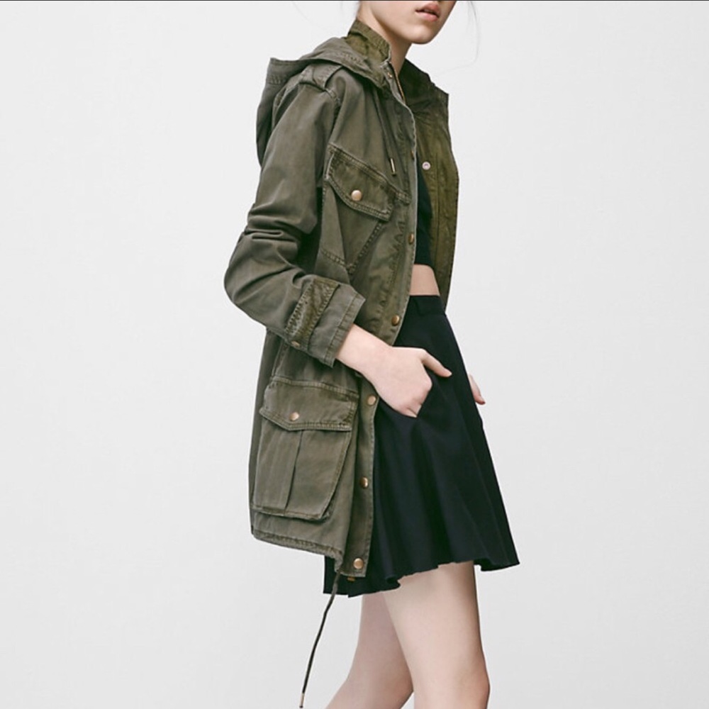 ✨SMALL✨ Aritzia Talula Trooper Jacket